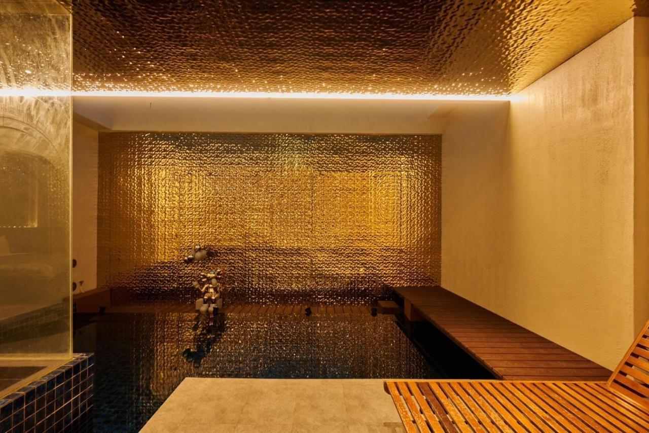 In Night Hotel Taichung Exterior foto